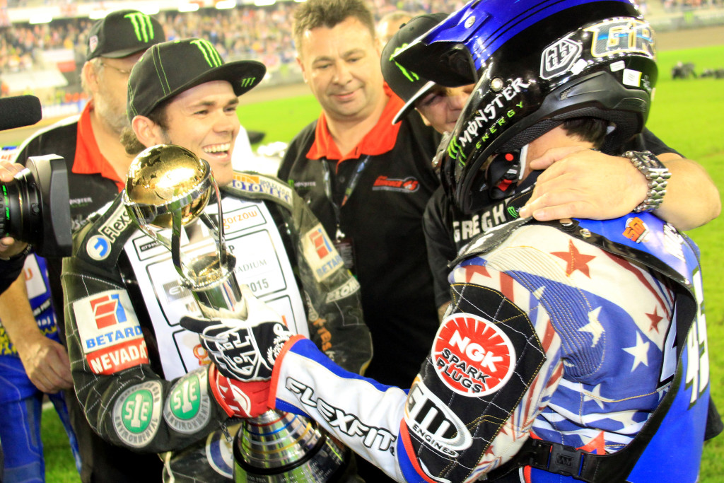 Hancock handed the trophy by Tai Woffinden in 2014. PHOTO: Jarek Pabijan