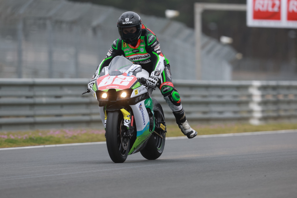 એમેન્ડિન ક્રેઉસોટ 24 હ્યુરેસ મોટોસમાં સવારી કરવા માટે તૈયાર છ