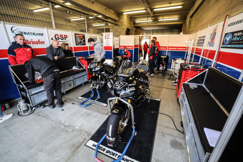 04-TRT27-AZ-Moto-large.jpg