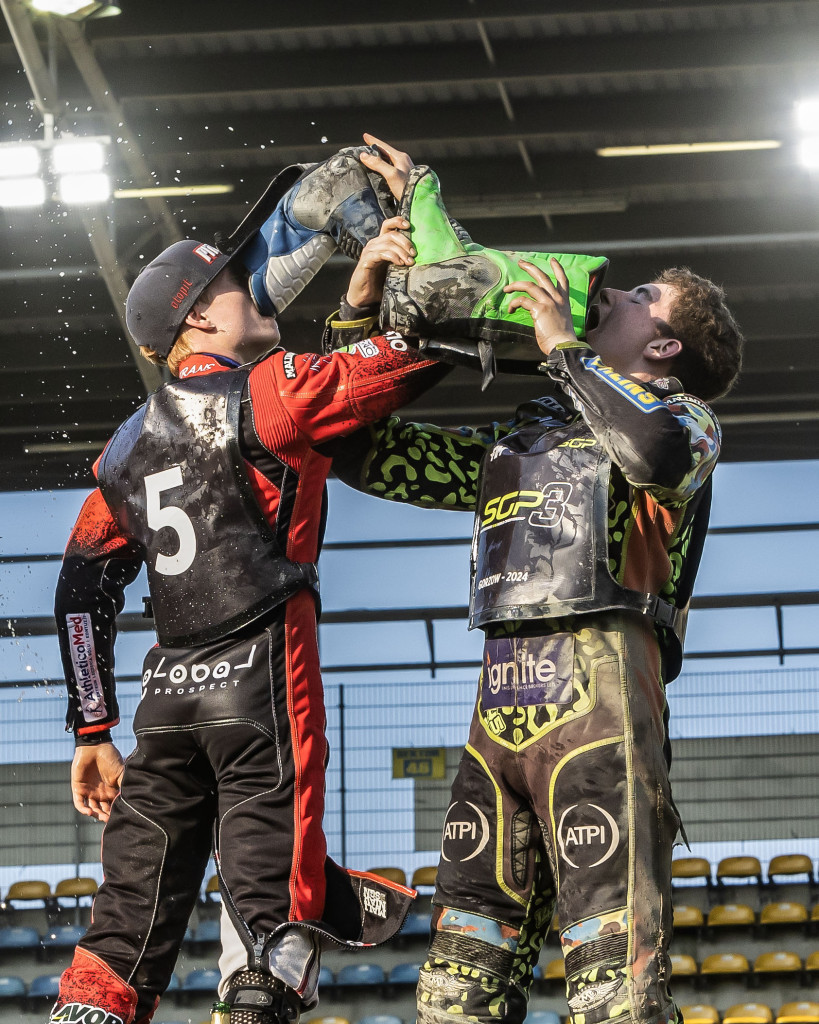 FIM Speedway - News - POLISH PRESSURE POWERED HOME HERO