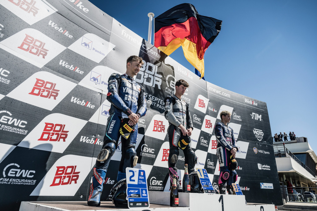 Lehmann at the double to land Yamaha R7 European Cup SuperFinale glory ...