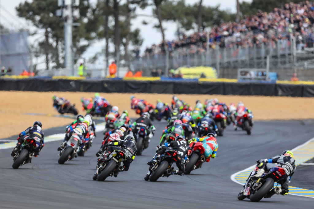 24-Heures-Motos-2024-race-action-large.JPG