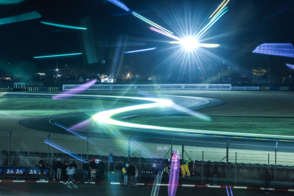 24-Heures-Motos-2024-night-action-large.JPG