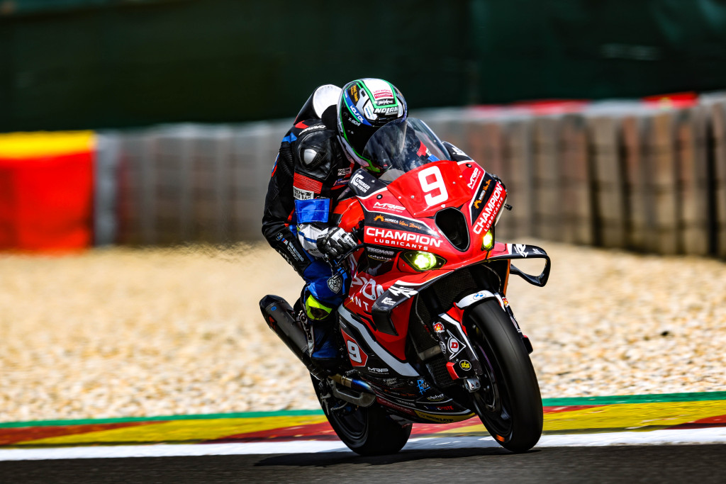 German-Bu%CC%88hn-was-part-of-the-Champion-MRP-Tecmas-rider-line-up-large.JPG