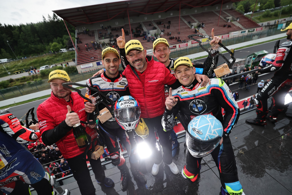 19-Arnaud-Sassone-(third-from-right)-large.JPG