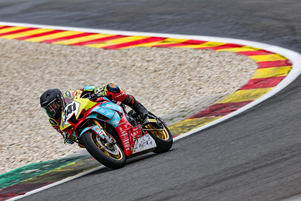 20-AG-Racing-Team-large.jpg