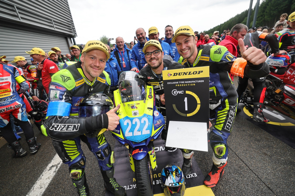 27-Team-Super-Moto-Racing-large.jpg
