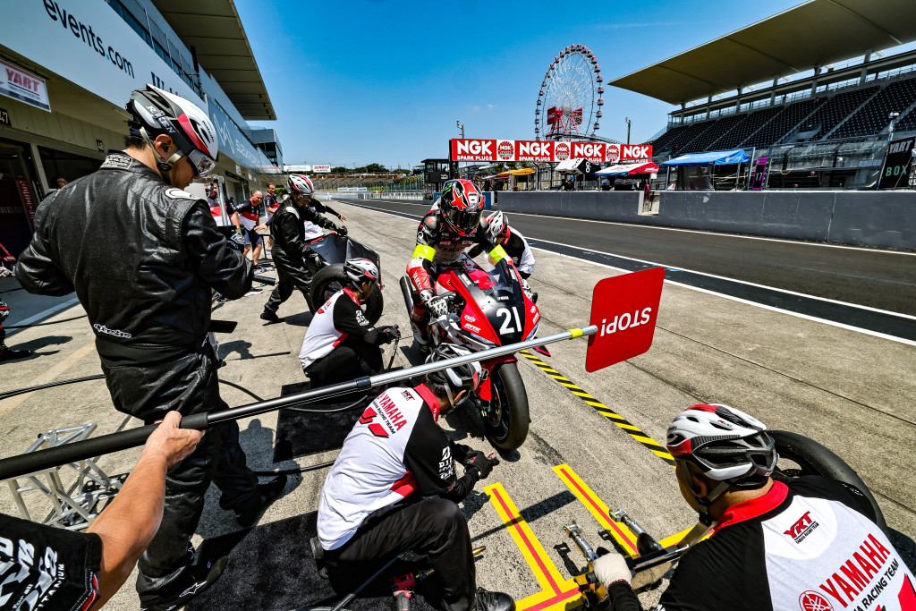 Yamaha-Racing-Team-large.jpg