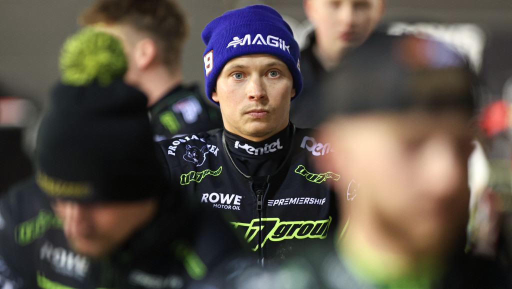 SAYFUTDINOV: BREAKING DOWN WALLS