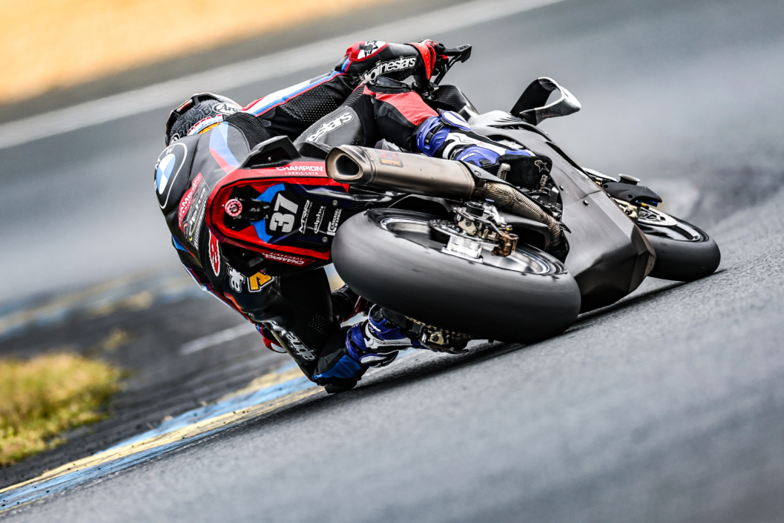BMW Motorrad World Endurance Team quickest overall at Le Mans Pre-Test ...