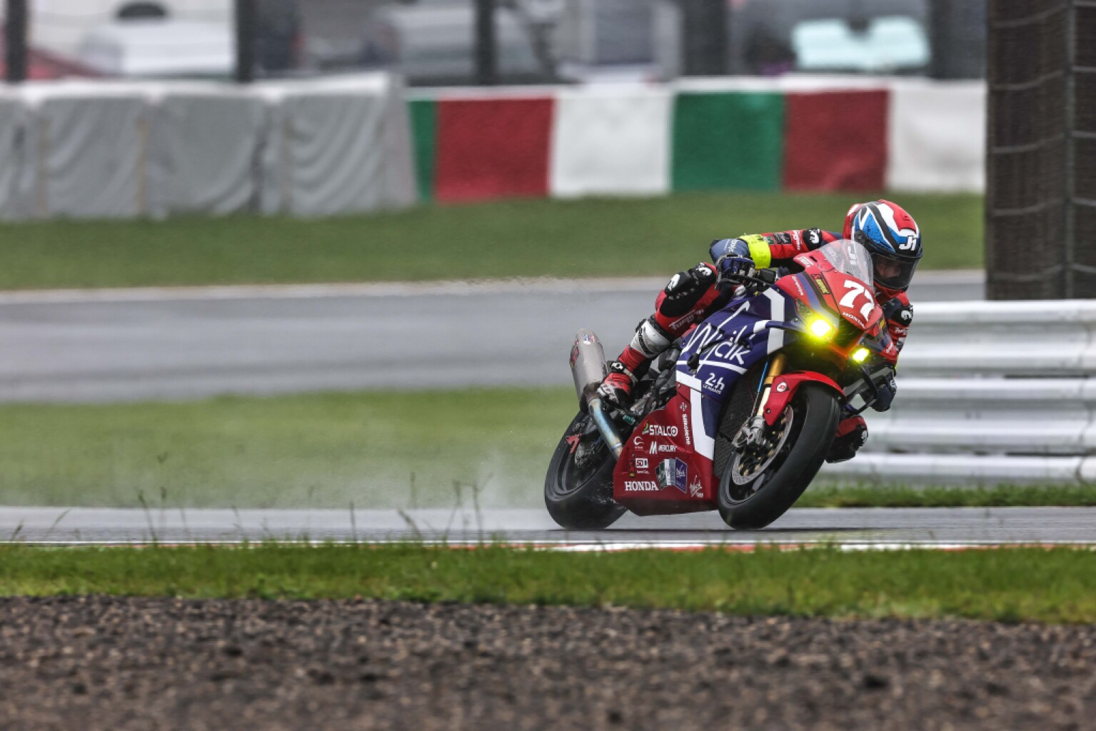 青から赤へ、YARTがEWC鈴鹿8耐用の新カラーリングを公開 | FIM